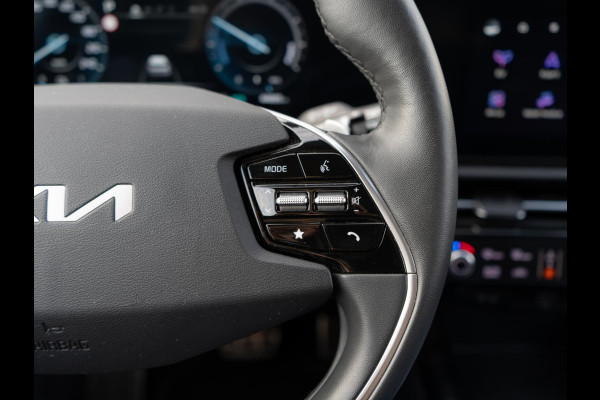 Kia Niro EV ExecutiveLine 64.8 kWh |Trekhaak | Stoelventilatie | Stuur-/stoelverwarming | Schuif-/kanteldak | Harman/Kardon | Elektrisch verstelbare stoelen | PDC voor & achter |