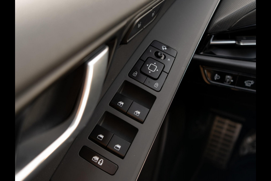 Kia Niro EV ExecutiveLine 64.8 kWh |Trekhaak | Stoelventilatie | Stuur-/stoelverwarming | Schuif-/kanteldak | Harman/Kardon | Elektrisch verstelbare stoelen | PDC voor & achter |