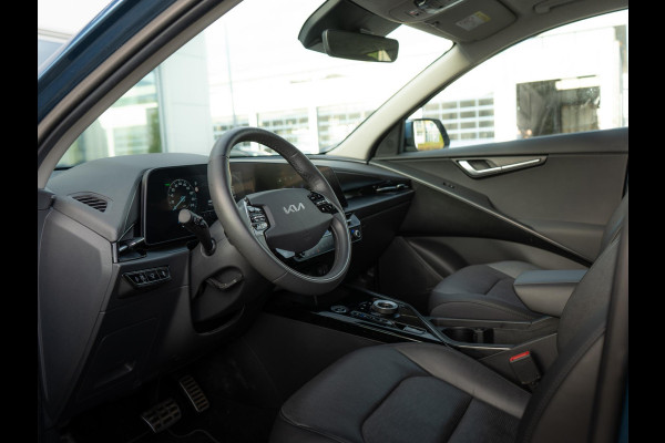 Kia Niro EV ExecutiveLine 64.8 kWh |Trekhaak | Stoelventilatie | Stuur-/stoelverwarming | Schuif-/kanteldak | Harman/Kardon | Elektrisch verstelbare stoelen | PDC voor & achter |