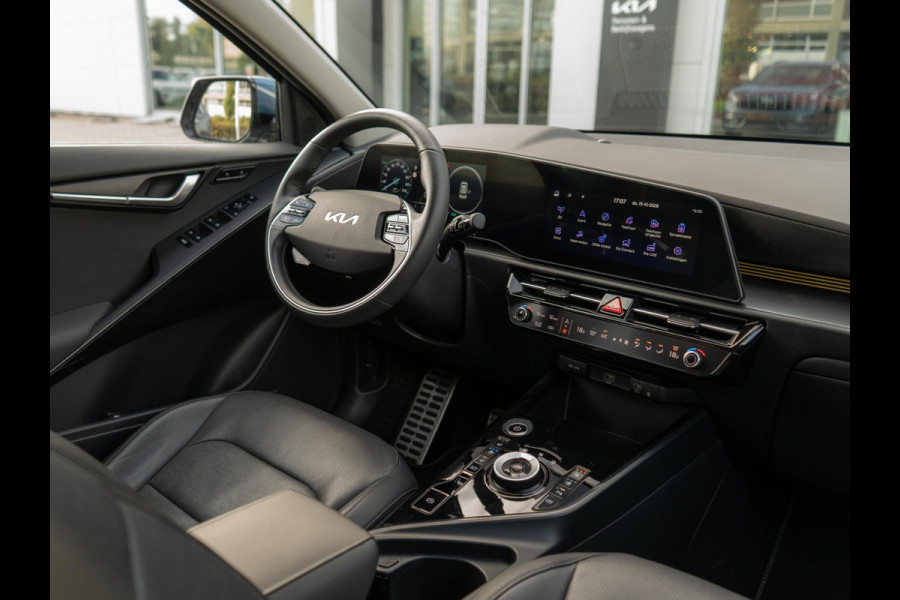 Kia Niro EV ExecutiveLine 64.8 kWh |Trekhaak | Stoelventilatie | Stuur-/stoelverwarming | Schuif-/kanteldak | Harman/Kardon | Elektrisch verstelbare stoelen | PDC voor & achter |