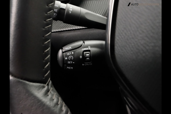 Peugeot 208 1.2 PureTech Allure 100pk (APPLE CARPLAY,LED,KEYLESS,SPORTSTOELEN,CAMERA,PARKEERSENSOREN,CLIMATE,CRUISE,LM-VELGEN)