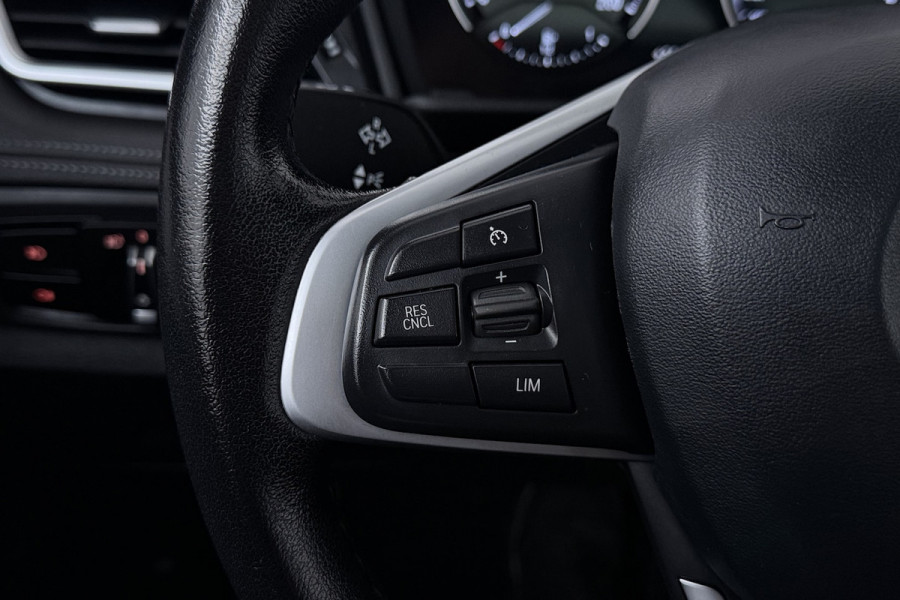 BMW 2 Serie Active Tourer 218i High Executive Edition (PANORAMADAK, TREKHAAK, STOELVERWARMING, CAMERA, DEALER ONDERH