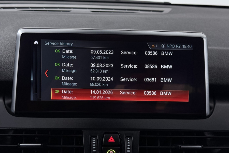 BMW 2 Serie Active Tourer 218i High Executive Edition (PANORAMADAK, TREKHAAK, STOELVERWARMING, CAMERA, DEALER ONDERH