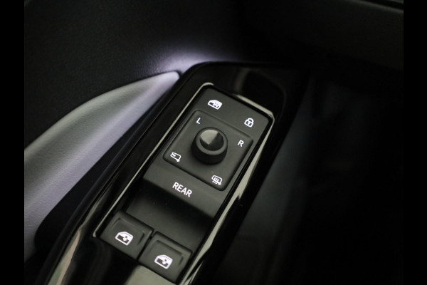 Volkswagen ID.3 First Max 58 kWh 204 pk | SOH 93.02%| Navigatie | Panoramadak | Parkeersensoren | Achteruitrijcamera | Adaptieve cruise control | Head up display  | Apple carplay / Android auto | Keyless | LED koplampen |