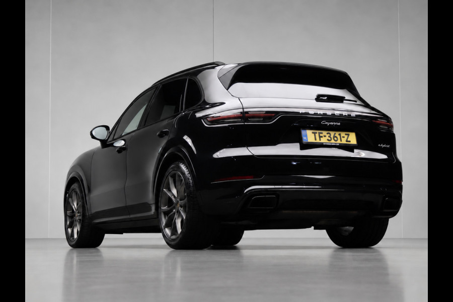 Porsche Cayenne 3.0 E-Hybrid (APPLE CARPLAY,PANORAMADAK,SPORTUITLAAT,SPORT CHRONO,LEDER,CAMERA,ADAPTIEVE CRUISE,LED,NETTESTAAT)