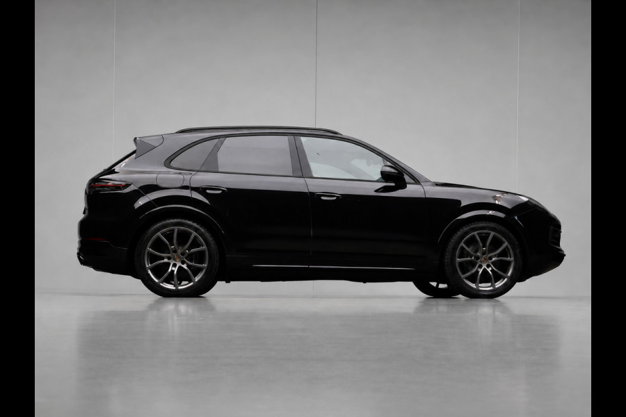 Porsche Cayenne 3.0 E-Hybrid (APPLE CARPLAY,PANORAMADAK,SPORTUITLAAT,SPORT CHRONO,LEDER,CAMERA,ADAPTIEVE CRUISE,LED,NETTESTAAT)
