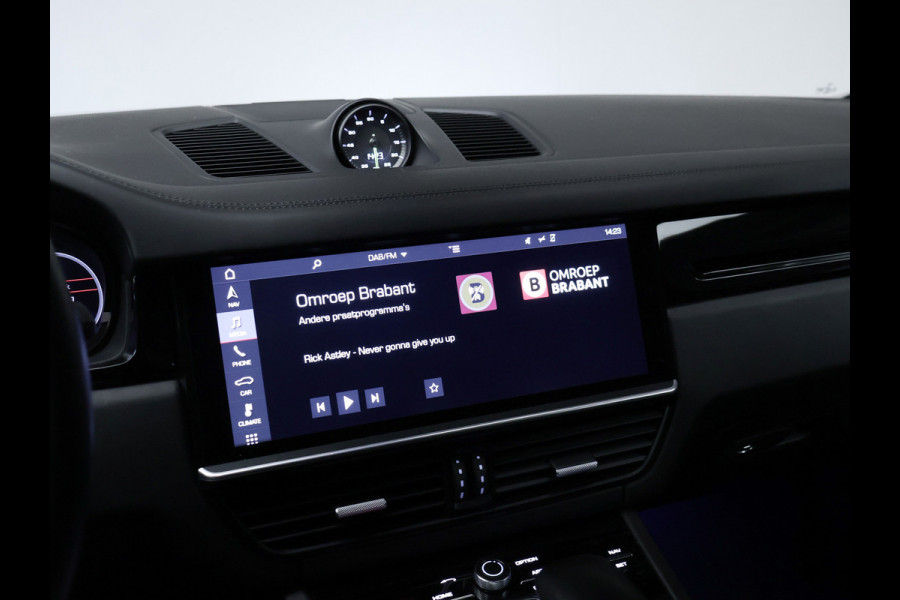 Porsche Cayenne 3.0 E-Hybrid (APPLE CARPLAY,PANORAMADAK,SPORTUITLAAT,SPORT CHRONO,LEDER,CAMERA,ADAPTIEVE CRUISE,LED,NETTESTAAT)