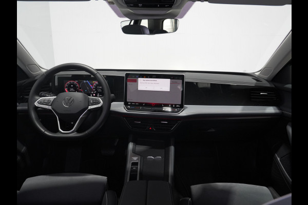 Volkswagen Passat Variant 1.5 eTSI 150pk DSG Business Trekhaak | Massage | Camera | Full-LED