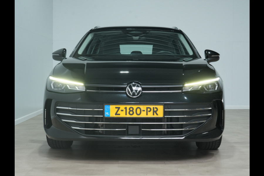 Volkswagen Passat Variant 1.5 eTSI 150pk DSG Business Trekhaak | Massage | Camera | Full-LED