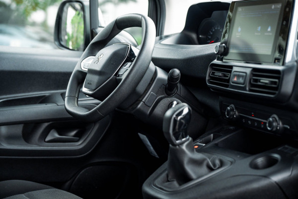 Peugeot Partner 1.5 BlueHDI Premium Euro 6 I Kastinrichting I 3 Zits I CarPlay I Android I Cruise I Airco I NL Auto I NAP I PDC