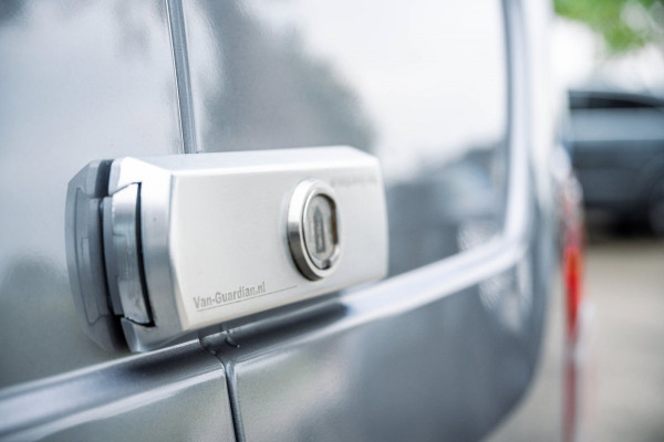 Peugeot Partner 1.5 BlueHDI Premium Euro 6 I Kastinrichting I 3 Zits I CarPlay I Android I Cruise I Airco I NL Auto I NAP I PDC