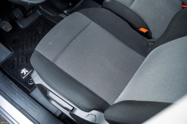 Peugeot Partner 1.5 BlueHDI Premium Euro 6 I Kastinrichting I 3 Zits I CarPlay I Android I Cruise I Airco I NL Auto I NAP I PDC