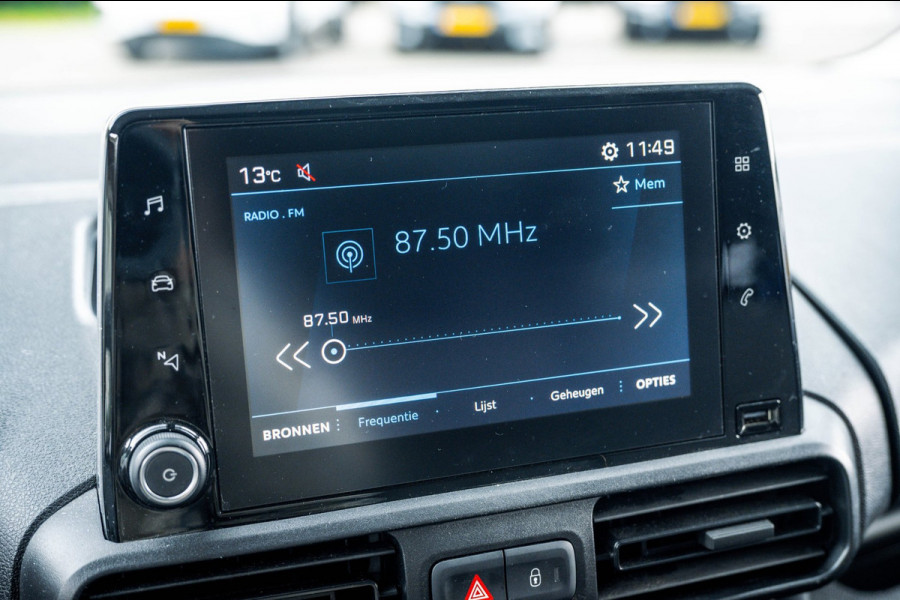 Peugeot Partner 1.5 BlueHDI Premium Euro 6 I Kastinrichting I 3 Zits I CarPlay I Android I Cruise I Airco I NL Auto I NAP I PDC