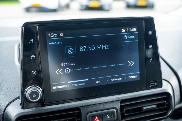 Peugeot Partner 1.5 BlueHDI Premium Euro 6 I Kastinrichting I 3 Zits I CarPlay I Android I Cruise I Airco I NL Auto I NAP I PDC