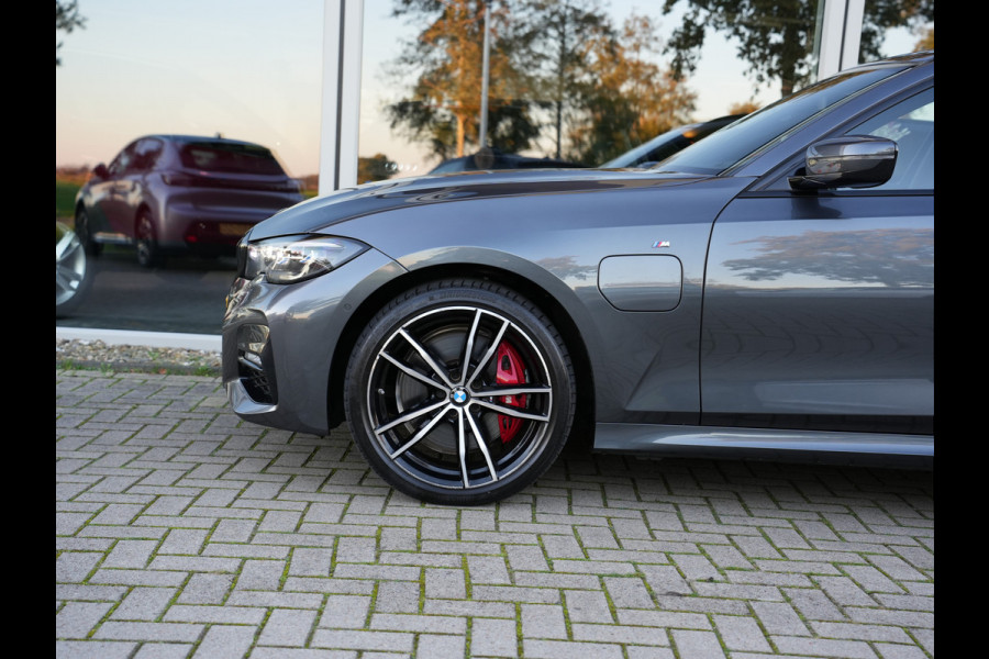 BMW 3 Serie Touring 320e Business Edition Plus M Sport | Live Cockpit | Stoel/Stuur Verwarmd | Apple Carplay/Android Auto |