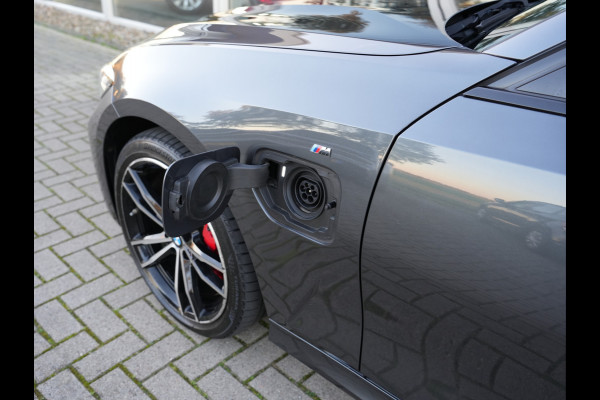 BMW 3 Serie Touring 320e Business Edition Plus M Sport | Live Cockpit | Stoel/Stuur Verwarmd | Apple Carplay/Android Auto |
