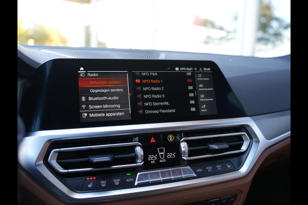 BMW 3 Serie Touring 320e Business Edition Plus M Sport | Live Cockpit | Stoel/Stuur Verwarmd | Apple Carplay/Android Auto |