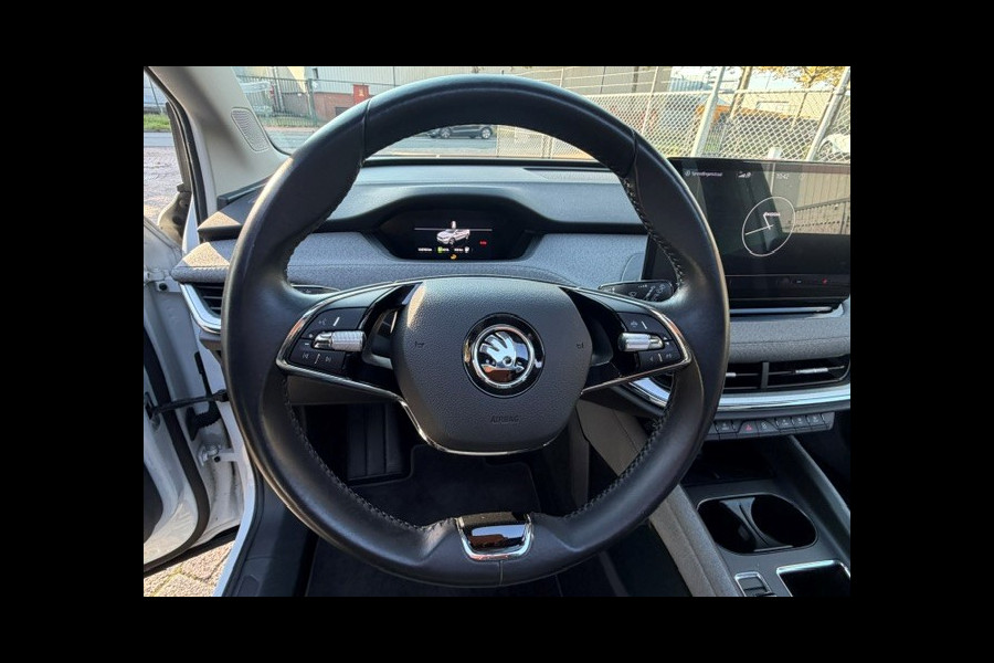 Škoda ENYAQ iV 60 Sportline INCL 12 MAANDEN UITGEBREIDE GARANTIE AIRCO I NAV I PDC I CAMERA I SOH 91.5% I SCHUIF/KANTELDAK I 21INCH VELGEN I 1e EIGENAAR I COMPLETE ONDERHOUDSHISTORIE