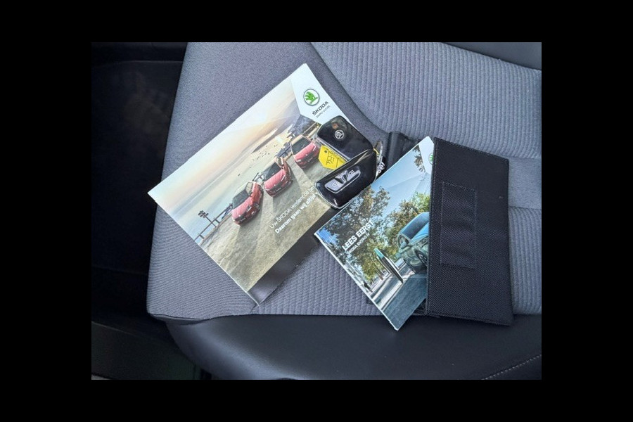 Škoda ENYAQ iV 60 Sportline INCL 12 MAANDEN UITGEBREIDE GARANTIE AIRCO I NAV I PDC I CAMERA I SOH 91.5% I SCHUIF/KANTELDAK I 21INCH VELGEN I 1e EIGENAAR I COMPLETE ONDERHOUDSHISTORIE