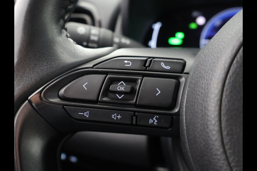 Toyota Yaris Cross 1.5 Hybrid 115 Dynamic Luxury | Stuur- & Stoelverwarming | Apple Carplay & AndroidAUTO | Privacy Glass |