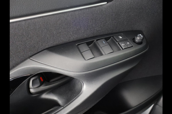 Toyota Yaris Cross 1.5 Hybrid 115 Dynamic Luxury | Stuur- & Stoelverwarming | Apple Carplay & AndroidAUTO | Privacy Glass |