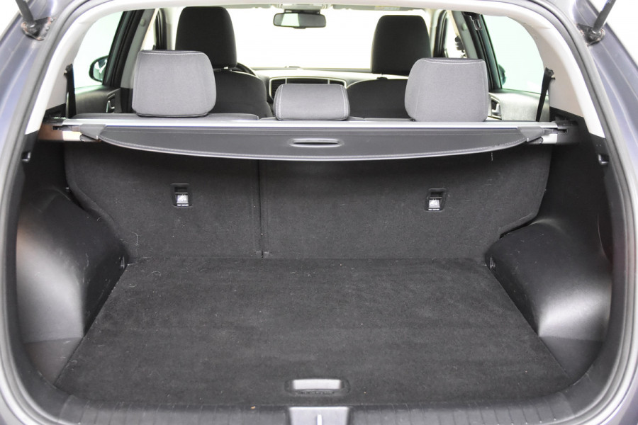 Kia Sportage 1.6 GDI DynamicLine *Navigatie*Camera*Trekhaak*
