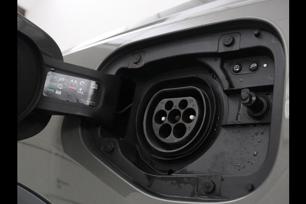 Audi Q3 45 TFSI e Advanced edition | SOH 84,4% | Trekhaak | Adapt. Cruise | LED | Elekt. Stooelverstelling | Servo Sluiting kofferklep | Camera | Apple Carplay | Navigatie |