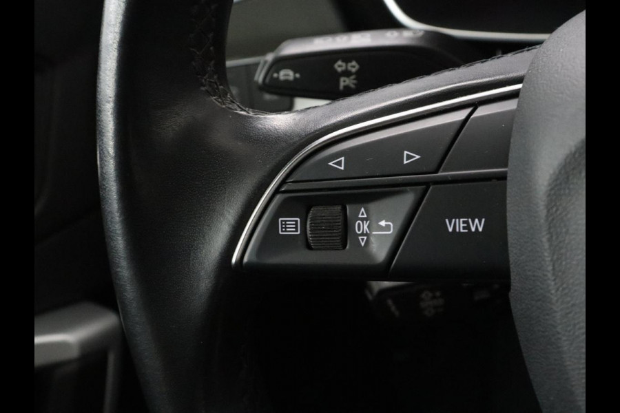 Audi Q3 45 TFSI e Advanced edition | SOH 84,4% | Trekhaak | Adapt. Cruise | LED | Elekt. Stooelverstelling | Servo Sluiting kofferklep | Camera | Apple Carplay | Navigatie |