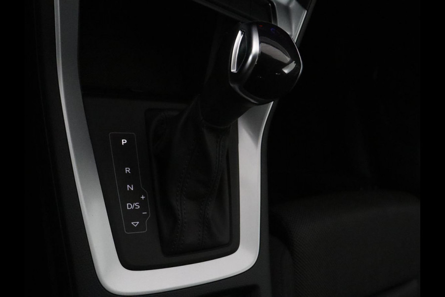 Audi Q3 45 TFSI e Advanced edition | SOH 84,4% | Trekhaak | Adapt. Cruise | LED | Elekt. Stooelverstelling | Servo Sluiting kofferklep | Camera | Apple Carplay | Navigatie |