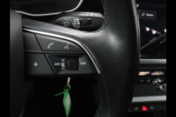 Audi Q3 45 TFSI e Advanced edition | SOH 84,4% | Trekhaak | Adapt. Cruise | LED | Elekt. Stooelverstelling | Servo Sluiting kofferklep | Camera | Apple Carplay | Navigatie |