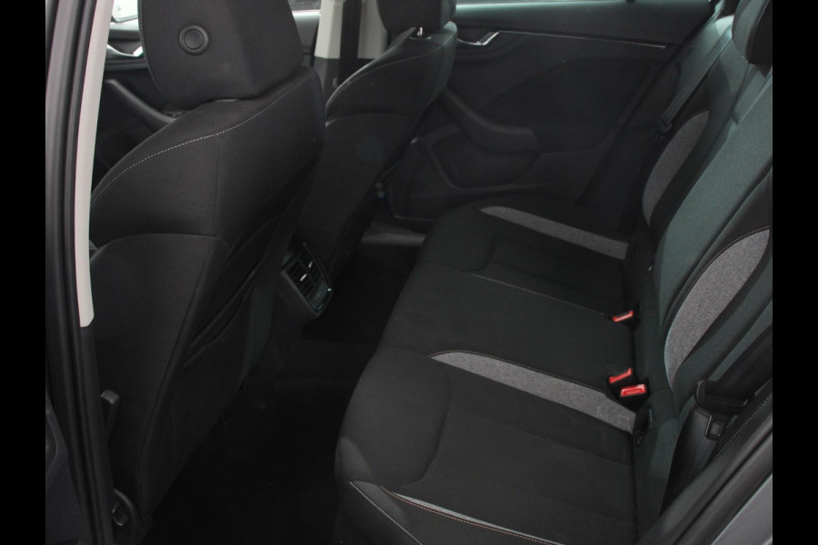 Škoda Kamiq 1.0 TSI 115pk Automaat Business Edition Navigatie Android Auto / Apple Carplay Climate Control Camera Parkeer sensoren Lichtmetalen Velgen Dab Digitale Cockpit Keyless Led Cruise Control