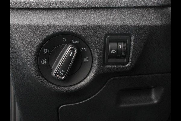 Škoda Kamiq 1.0 TSI 115pk Automaat Business Edition Navigatie Android Auto / Apple Carplay Climate Control Camera Parkeer sensoren Lichtmetalen Velgen Dab Digitale Cockpit Keyless Led Cruise Control