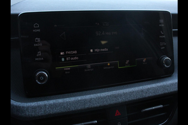 Škoda Kamiq 1.0 TSI 115pk Automaat Business Edition Navigatie Android Auto / Apple Carplay Climate Control Camera Parkeer sensoren Lichtmetalen Velgen Dab Digitale Cockpit Keyless Led Cruise Control