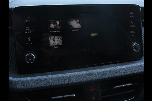 Škoda Kamiq 1.0 TSI 115pk Automaat Business Edition Navigatie Android Auto / Apple Carplay Climate Control Camera Parkeer sensoren Lichtmetalen Velgen Dab Digitale Cockpit Keyless Led Cruise Control