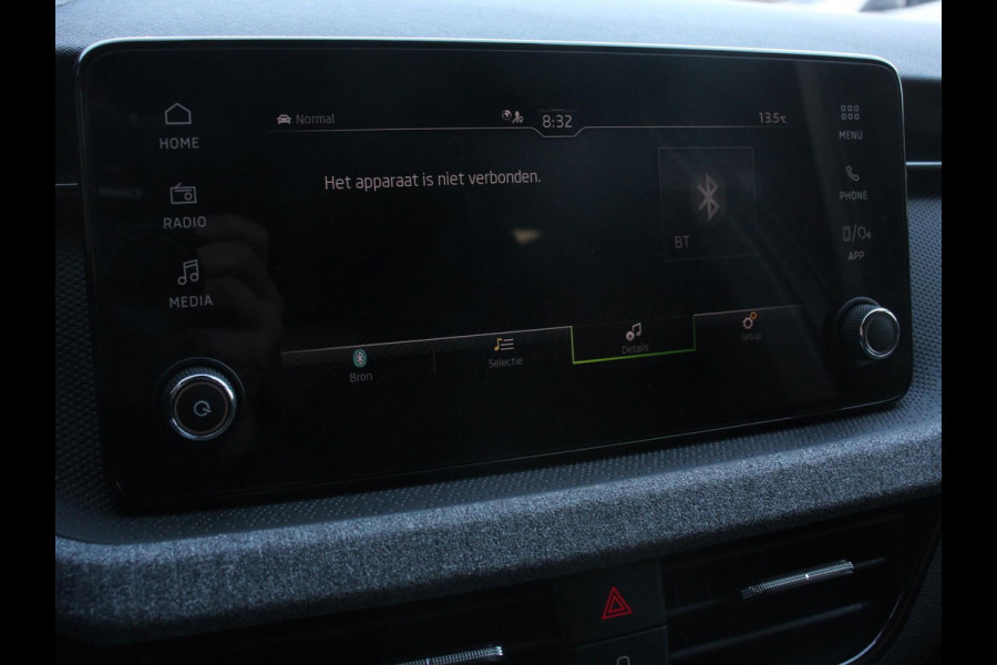 Škoda Kamiq 1.0 TSI 115pk Automaat Business Edition Navigatie Android Auto / Apple Carplay Climate Control Camera Parkeer sensoren Lichtmetalen Velgen Dab Digitale Cockpit Keyless Led Cruise Control