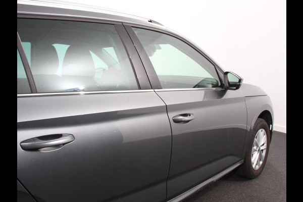 Škoda Kamiq 1.0 TSI 115pk Automaat Business Edition Navigatie Android Auto / Apple Carplay Climate Control Camera Parkeer sensoren Lichtmetalen Velgen Dab Digitale Cockpit Keyless Led Cruise Control