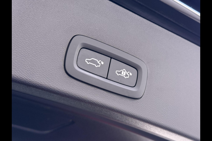 Volvo XC40 Recharge Plus SOH 92%| PILOT ASSIST ACC| ELEKTRISCHE ACHTERKLEP| DODE HOEK SENSOR |WARMTEPOMP| STOEL + STUURVERWARMING| ACHTERUITRIJCAMERA| RIJKLAAPRIJS INCL. 12 MND BOVAG GARANTIE|