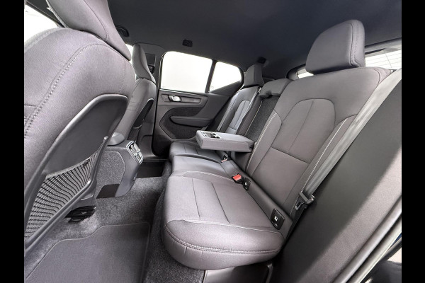 Volvo XC40 Recharge Plus SOH 92%| PILOT ASSIST ACC| ELEKTRISCHE ACHTERKLEP| DODE HOEK SENSOR |WARMTEPOMP| STOEL + STUURVERWARMING| ACHTERUITRIJCAMERA| RIJKLAAPRIJS INCL. 12 MND BOVAG GARANTIE|