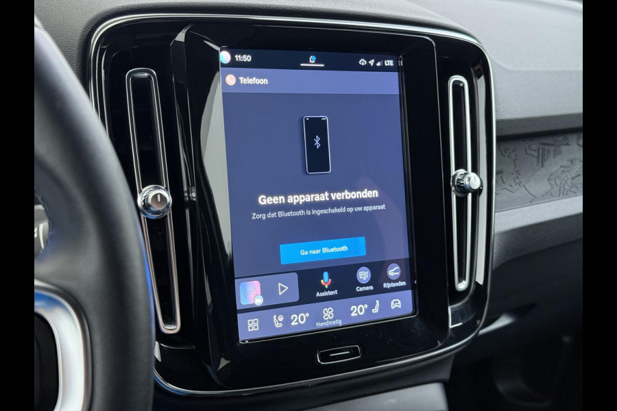 Volvo XC40 Recharge Plus SOH 92%| PILOT ASSIST ACC| ELEKTRISCHE ACHTERKLEP| DODE HOEK SENSOR |WARMTEPOMP| STOEL + STUURVERWARMING| ACHTERUITRIJCAMERA| RIJKLAAPRIJS INCL. 12 MND BOVAG GARANTIE|
