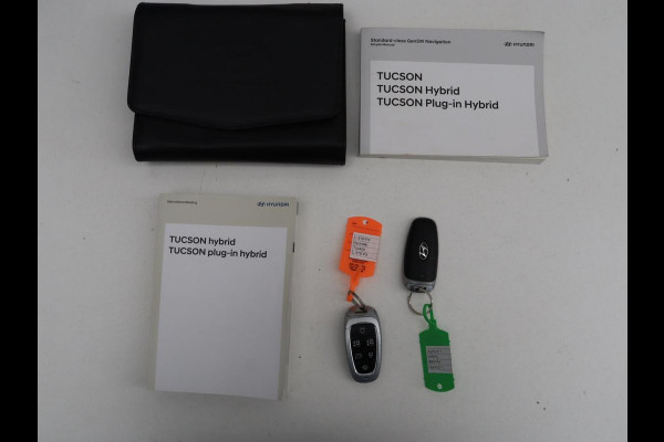 Hyundai Tucson 1.6 T-GDI PHEV Premium 4WD | SOH 96% | 360 Camera | Trekhaak | Apple Carplay | Stoelverwarming | LED | Adapt. Cruise |
