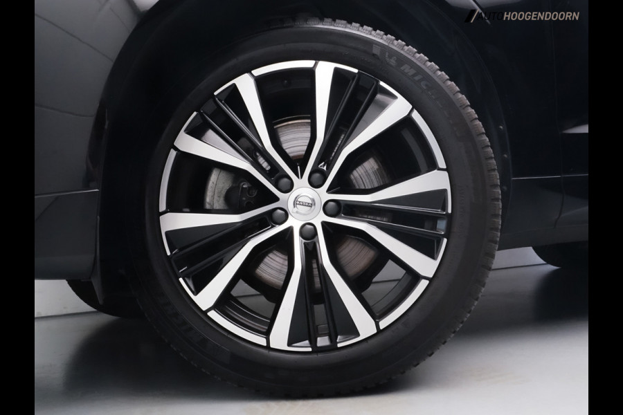 Volvo XC60 2.0 T6 Plug-in hybrid AWD Plus Dark (APPLE CARPLAY,LED,PANORAMA-SCHUIFDAK,KEYLESS,DODEHOEK,MEMORY-SEAT,CAMERA,LEDER)