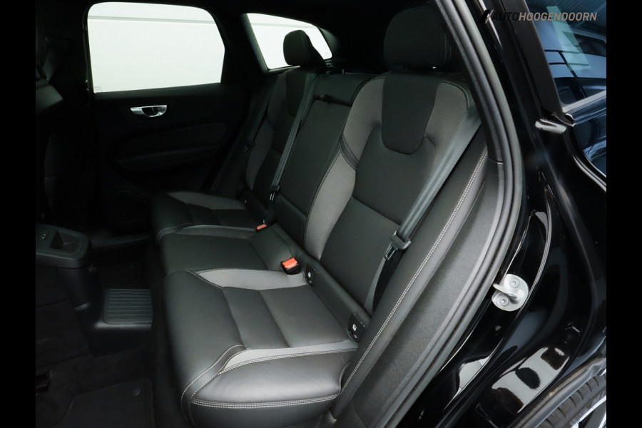 Volvo XC60 2.0 T6 Plug-in hybrid AWD Plus Dark (APPLE CARPLAY,LED,PANORAMA-SCHUIFDAK,KEYLESS,DODEHOEK,MEMORY-SEAT,CAMERA,LEDER)