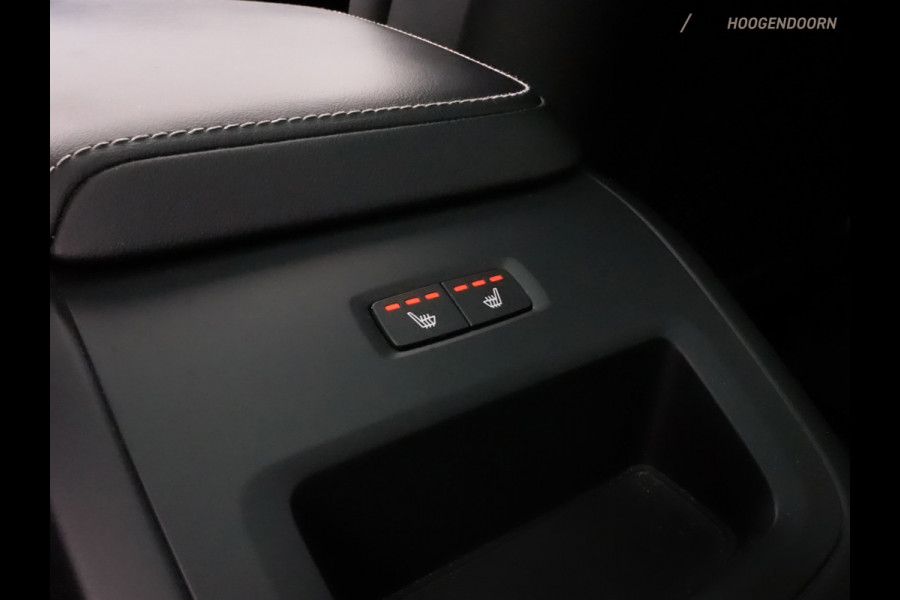 Volvo XC60 2.0 T6 Plug-in hybrid AWD Plus Dark (APPLE CARPLAY,LED,PANORAMA-SCHUIFDAK,KEYLESS,DODEHOEK,MEMORY-SEAT,CAMERA,LEDER)