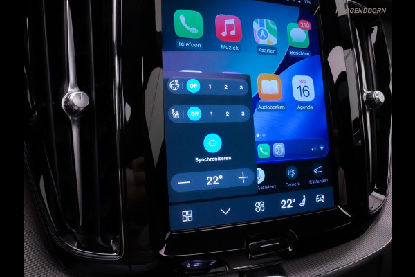 Volvo XC60 2.0 T6 Plug-in hybrid AWD Plus Dark (APPLE CARPLAY,LED,PANORAMA-SCHUIFDAK,KEYLESS,DODEHOEK,MEMORY-SEAT,CAMERA,LEDER)