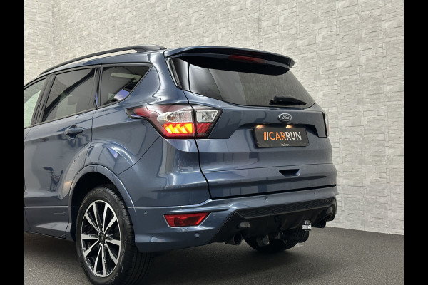 Ford Kuga 1.5 EcoBoost 150PK ST Line | Panorama | Trekhaak 2000kg Trekgewicht! | Navigatie | Carplay | Climate Control | RIJKLAARPRIJS! | Verwarmde Voorruit | Cruise Control | 18 inch | Getint Glas | Keyless-Start |
