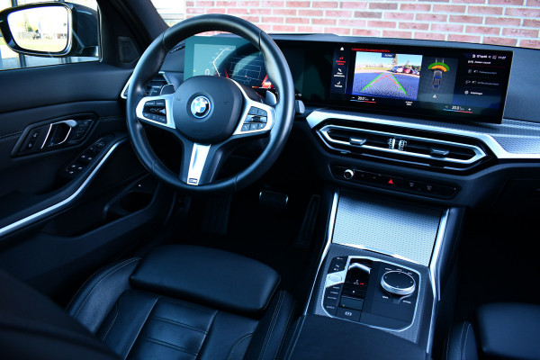 BMW 3-serie 330e M-Sport Dravit E-Dak Trekh E-zetels 19inch HUD Adp-onderstel