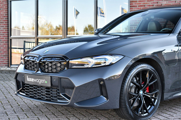 BMW 3-serie 330e M-Sport Dravit E-Dak Trekh E-zetels 19inch HUD Adp-onderstel