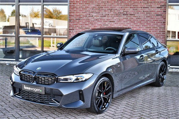 BMW 3-serie 330e M-Sport Dravit E-Dak Trekh E-zetels 19inch HUD Adp-onderstel