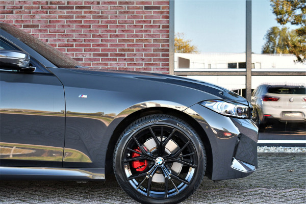 BMW 3-serie 330e M-Sport Dravit E-Dak Trekh E-zetels 19inch HUD Adp-onderstel