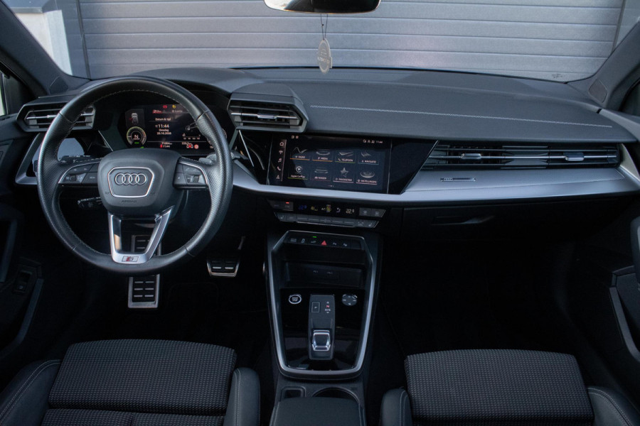 Audi A3 Sportback 45 TFSIe S edition Competition HUD PANO CAMERA LED ACC MAXTON